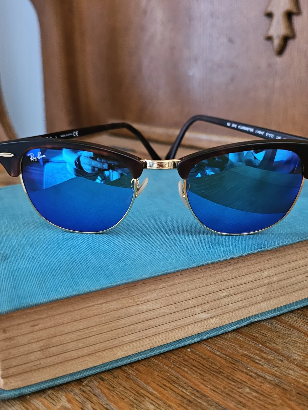 Ray-Ban Clubmaster RB3016 1145/17 Blue Mirror Havana Gold 51mm Sunglasses